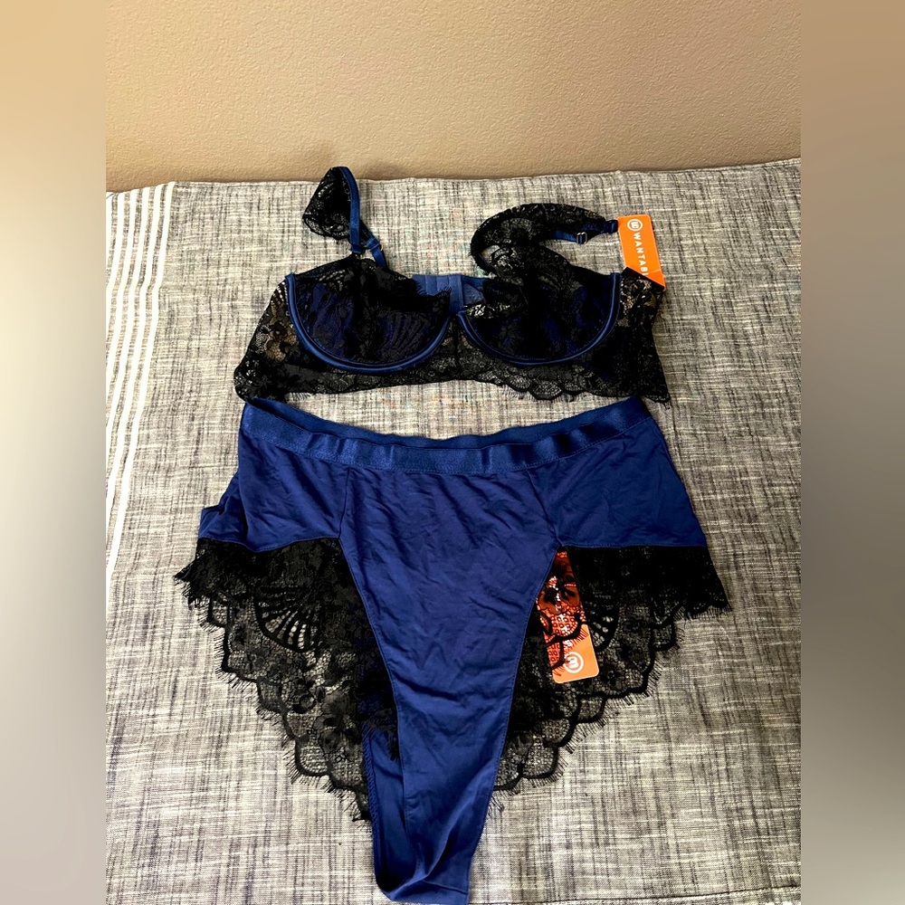 Ooh La  La Cherie bra and panty set 1X. Blue/Black